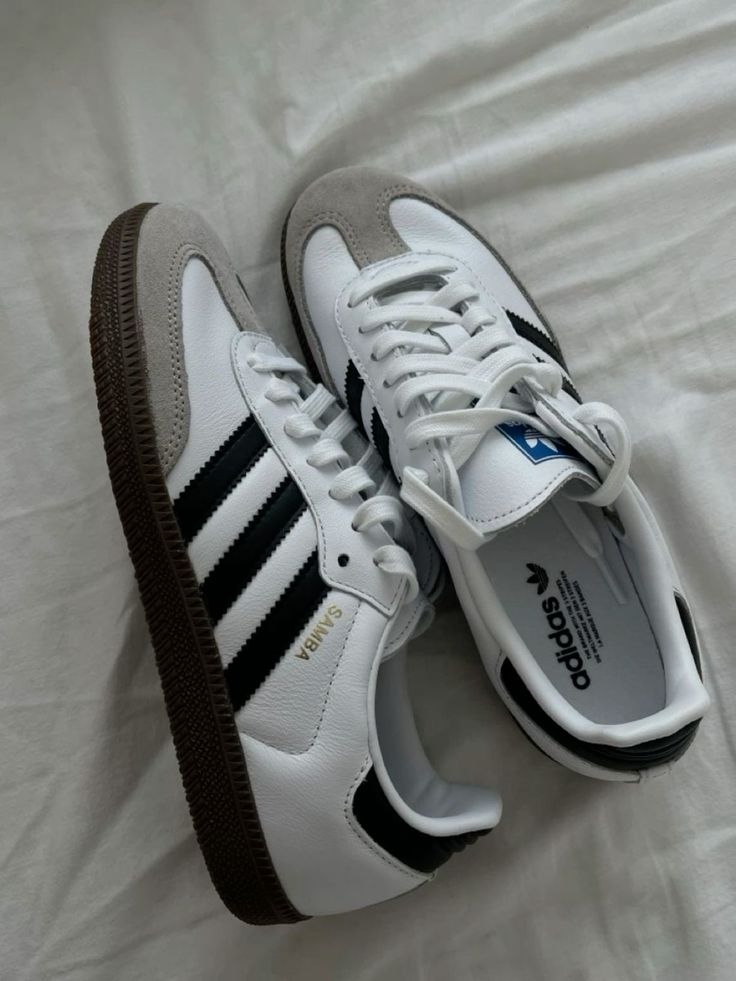 Image of Adidas Samba OG in white and black with gum sole